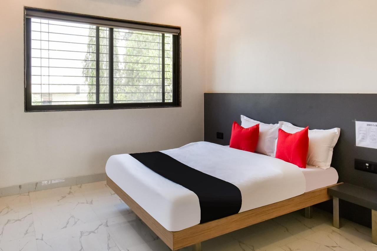 Capital O 71866 Hotel Ansh ออรังกาบัด ภายนอก รูปภาพ