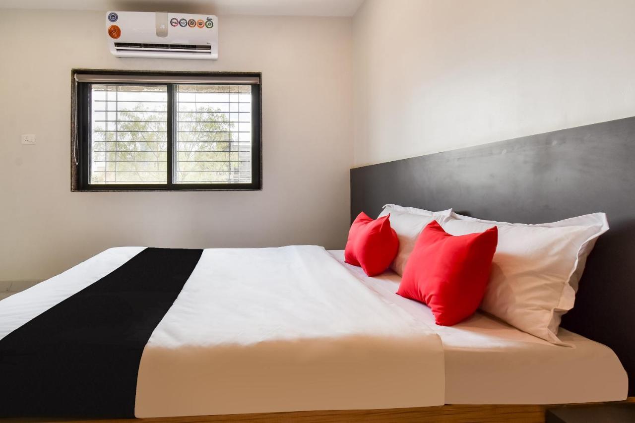 Capital O 71866 Hotel Ansh ออรังกาบัด ภายนอก รูปภาพ